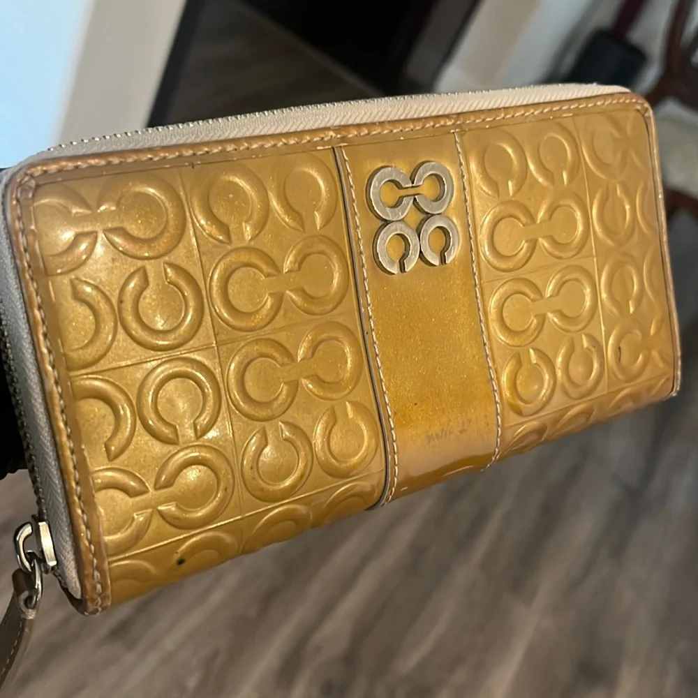 VINTAGE Coach wallet
